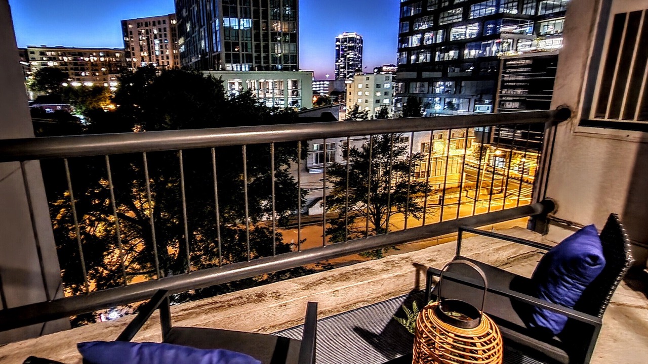 Photo of Outdoor in Music Row