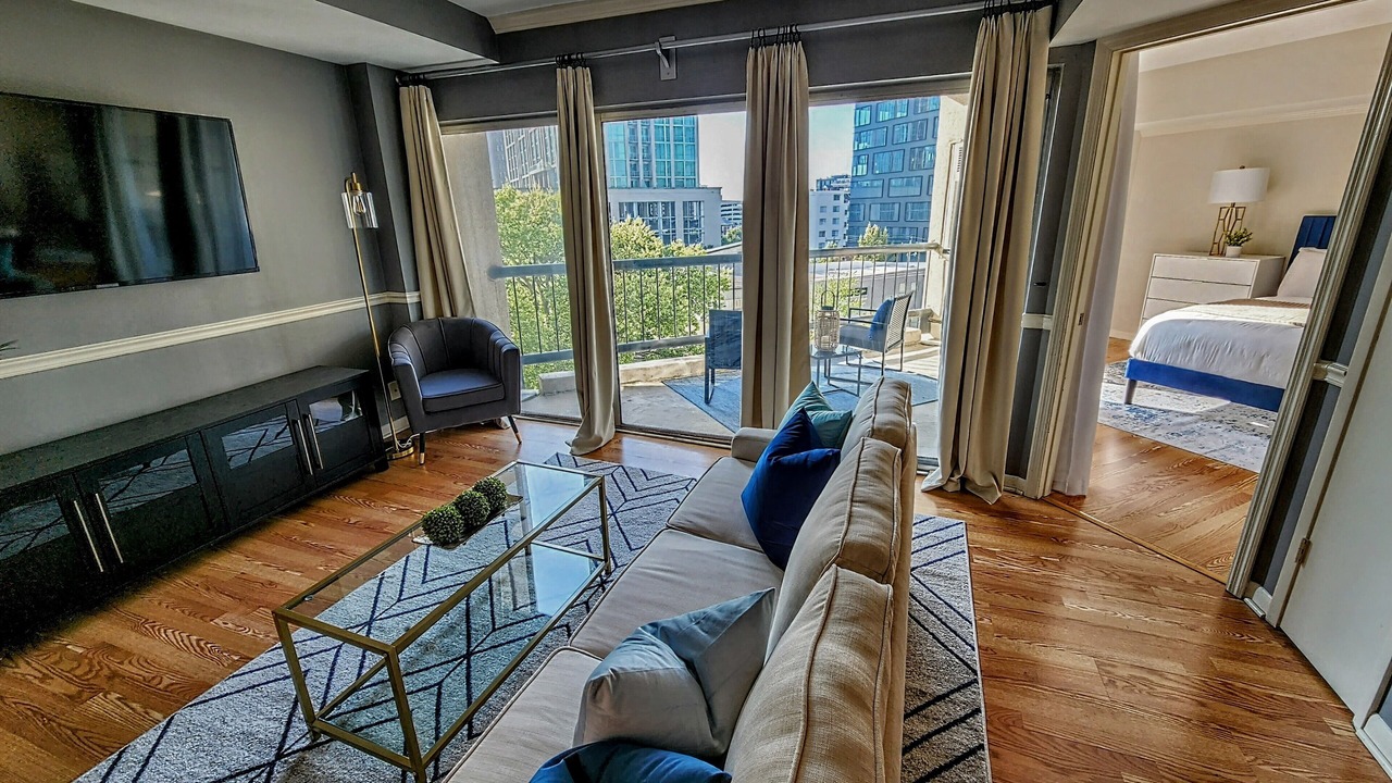 Photo of Livingroom in Music Row