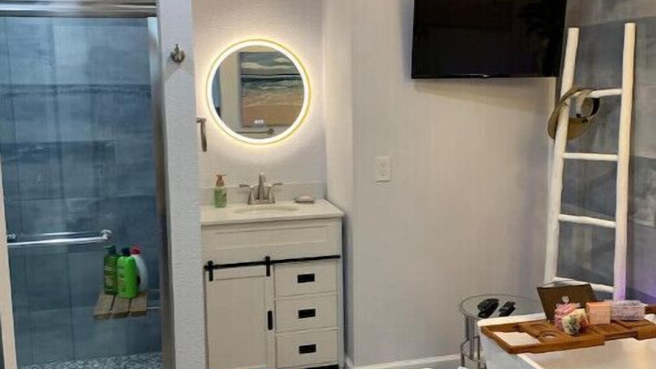Photo of Bathroom in Helotes