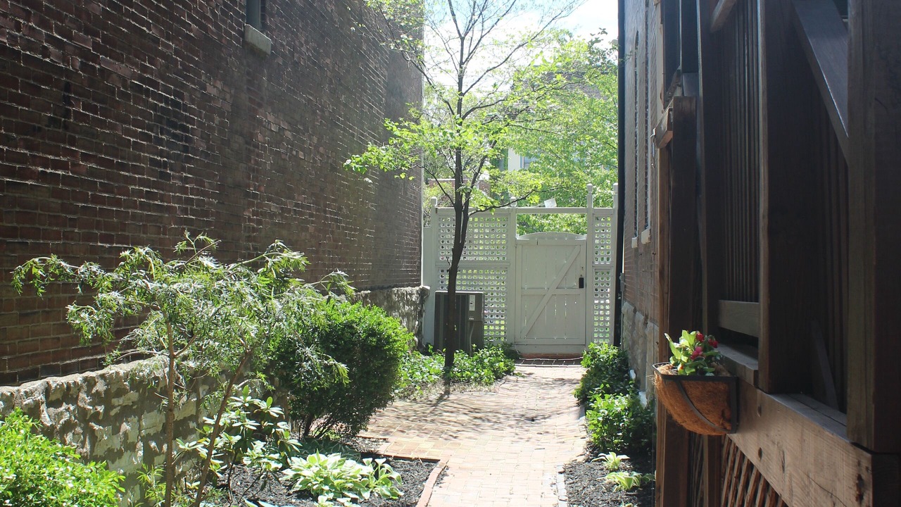Photo of Outdoor in Lafayette Square