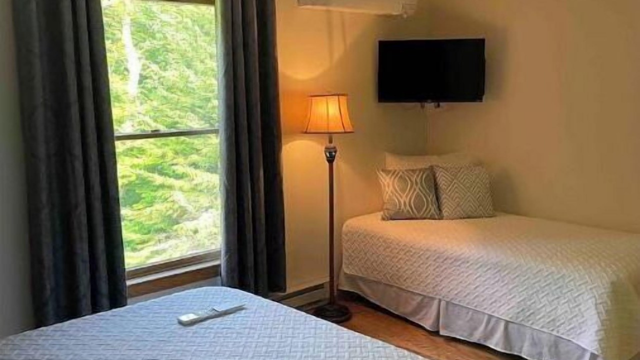 Photo of Bedroom in Town of Webb