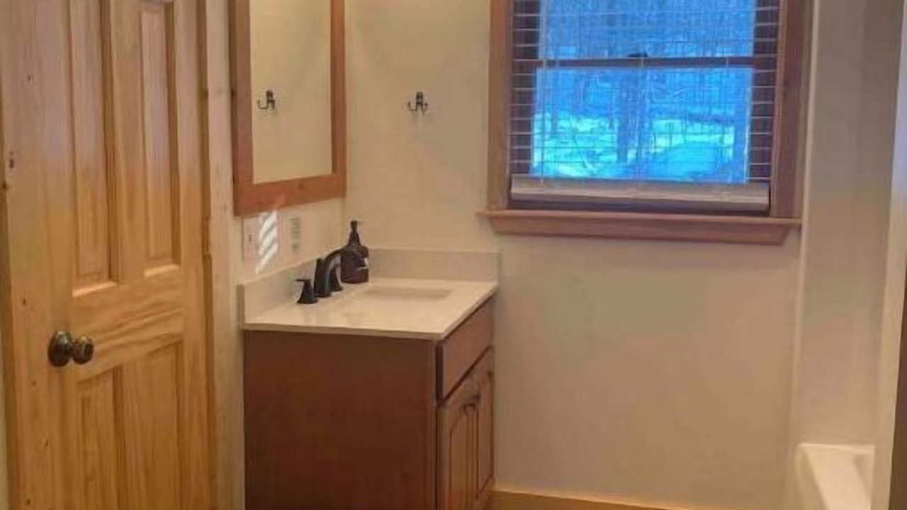 Photo of Bathroom in Town of Webb