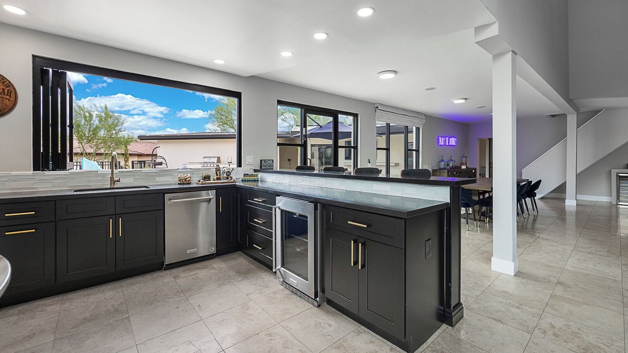 Photo of Outdoor in Paradise Hills