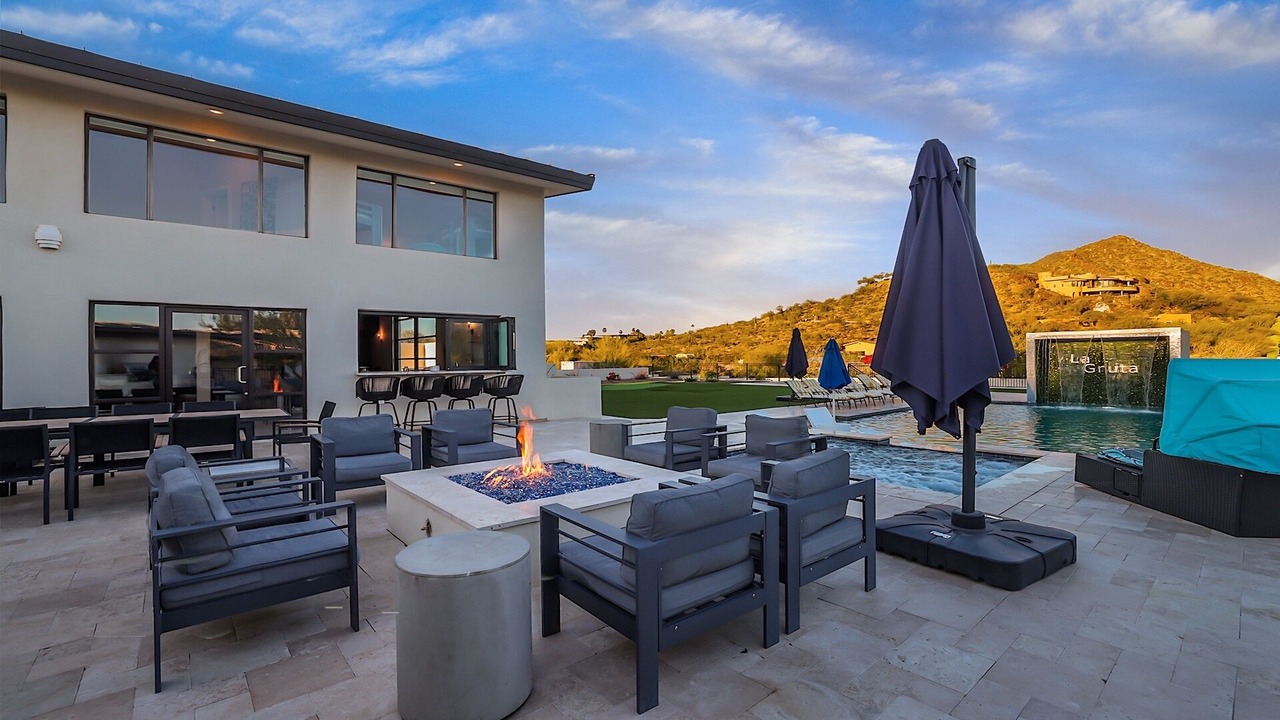Photo of Outdoor in Paradise Hills