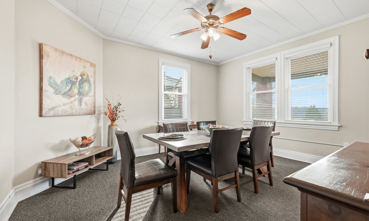 Photo of Livingroom in Brighton Heights