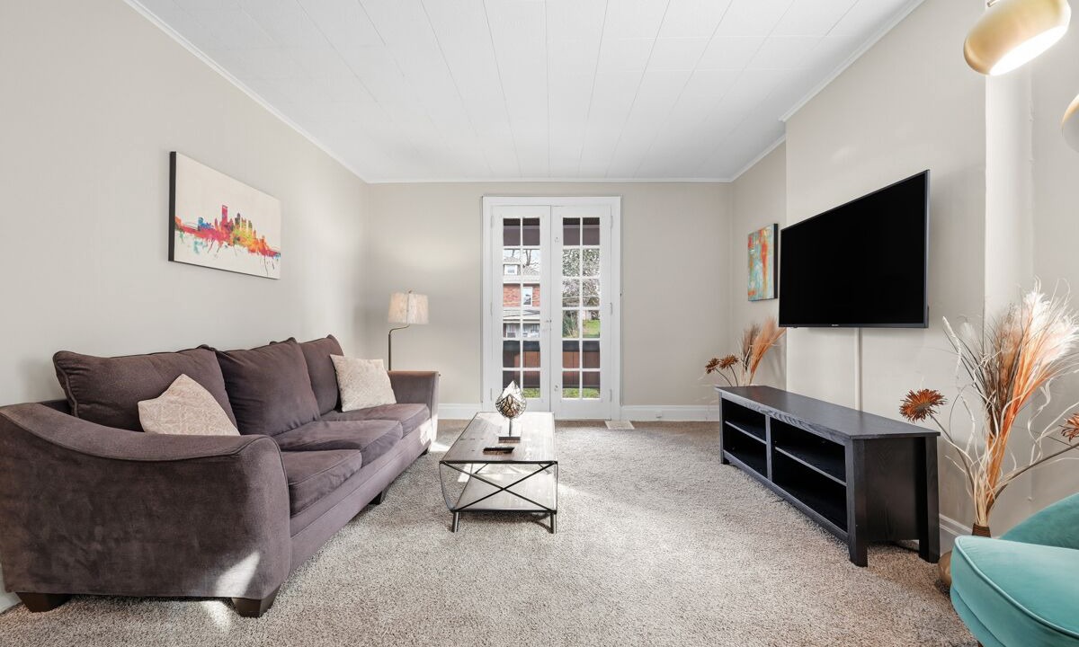 Photo of Livingroom in Brighton Heights