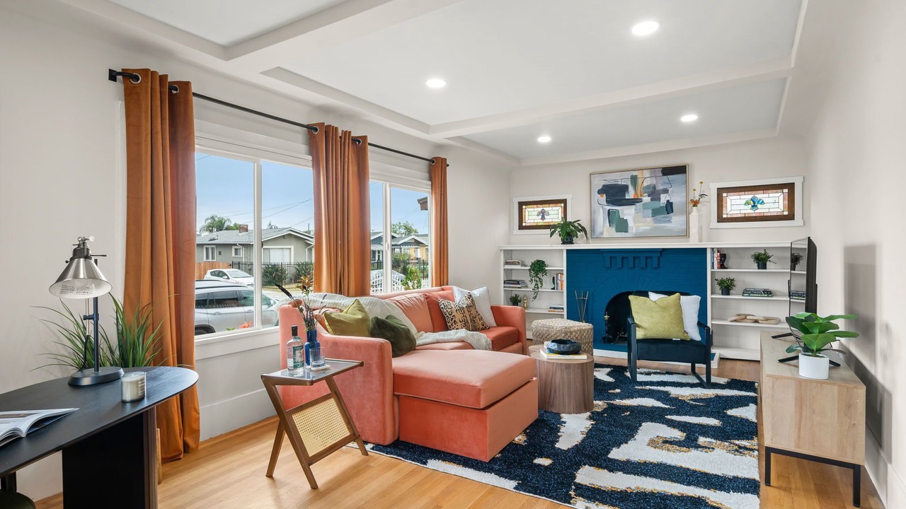 Photo of Livingroom in Oakland