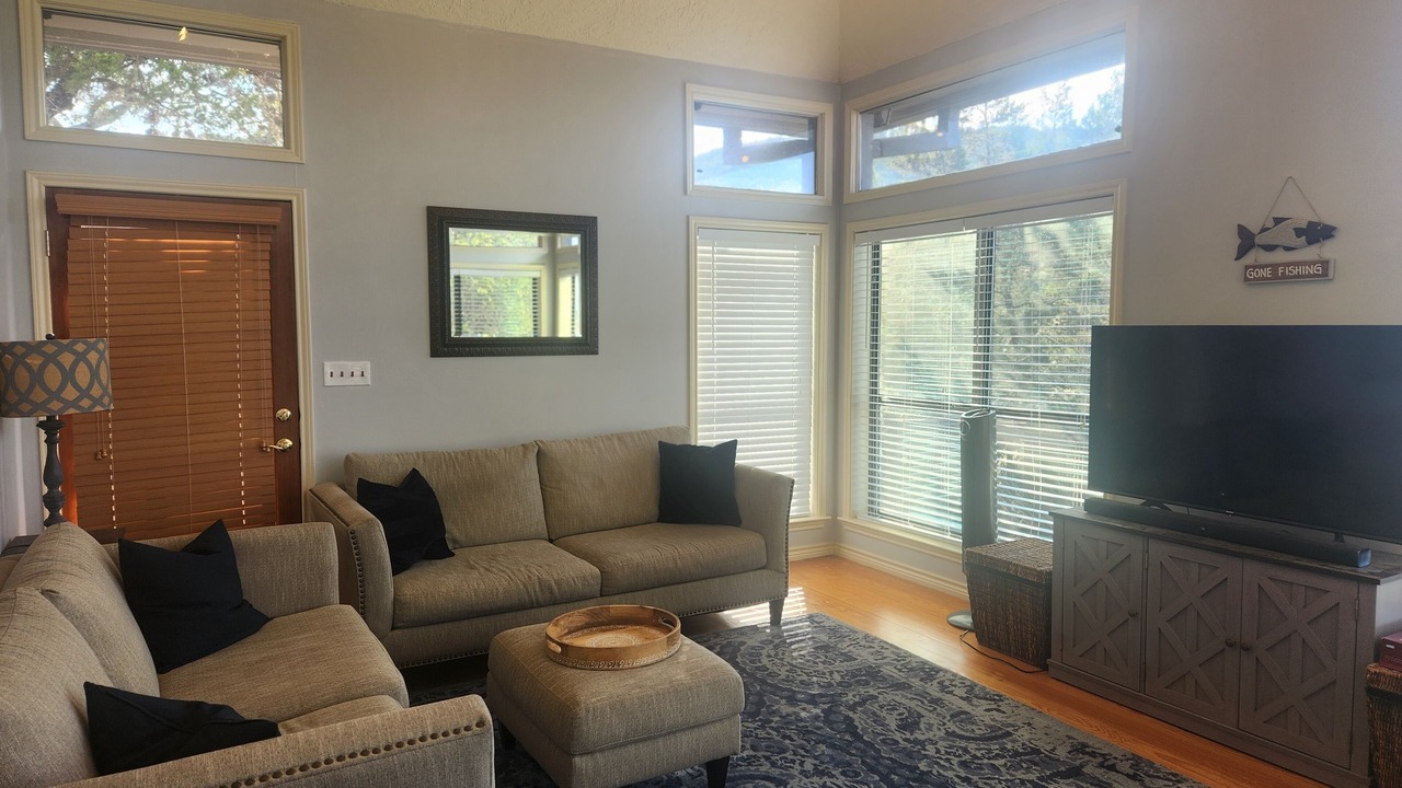 Photo of Livingroom in Burnet