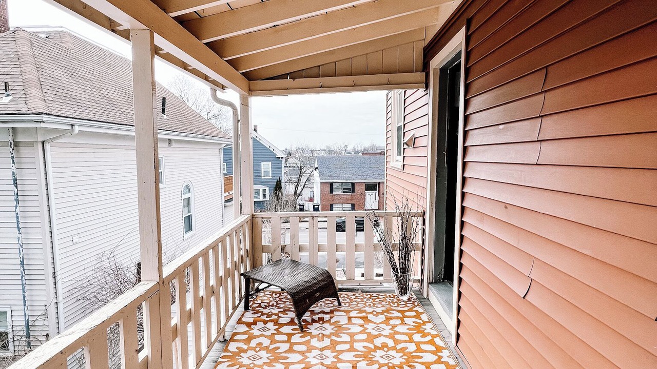 Photo of Patio Balcony in Winthrop