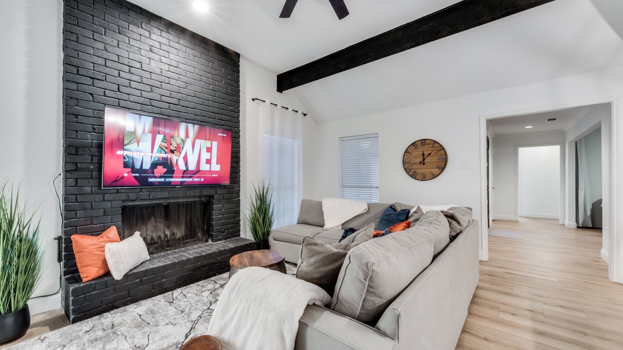 Photo of Livingroom in Southwest Carrollton
