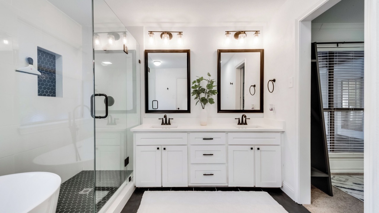 Photo of Bathroom in Southwest Carrollton