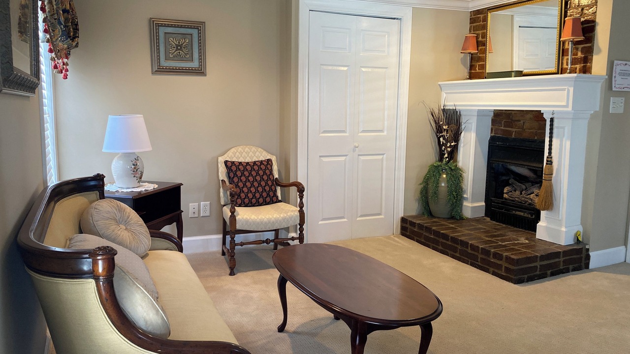 Photo of Livingroom in Keene