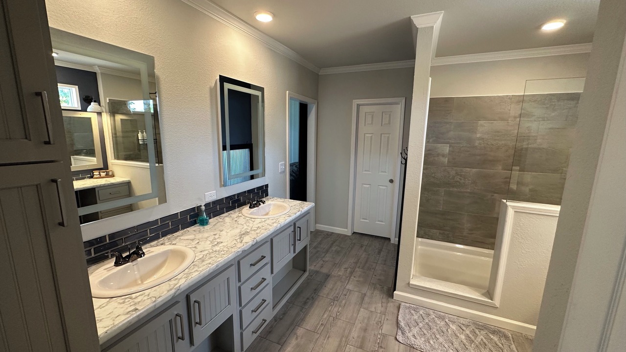 Photo of Bathroom in Graford