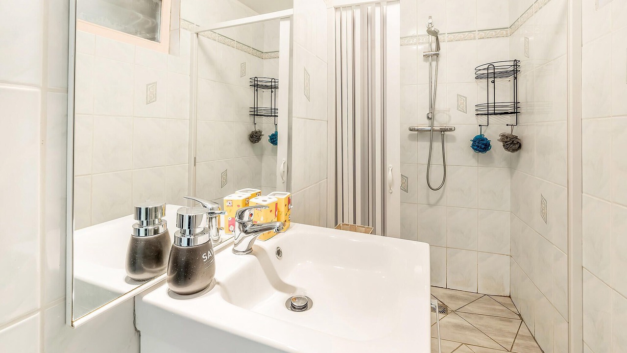 Photo of Bathroom in Le Ferre