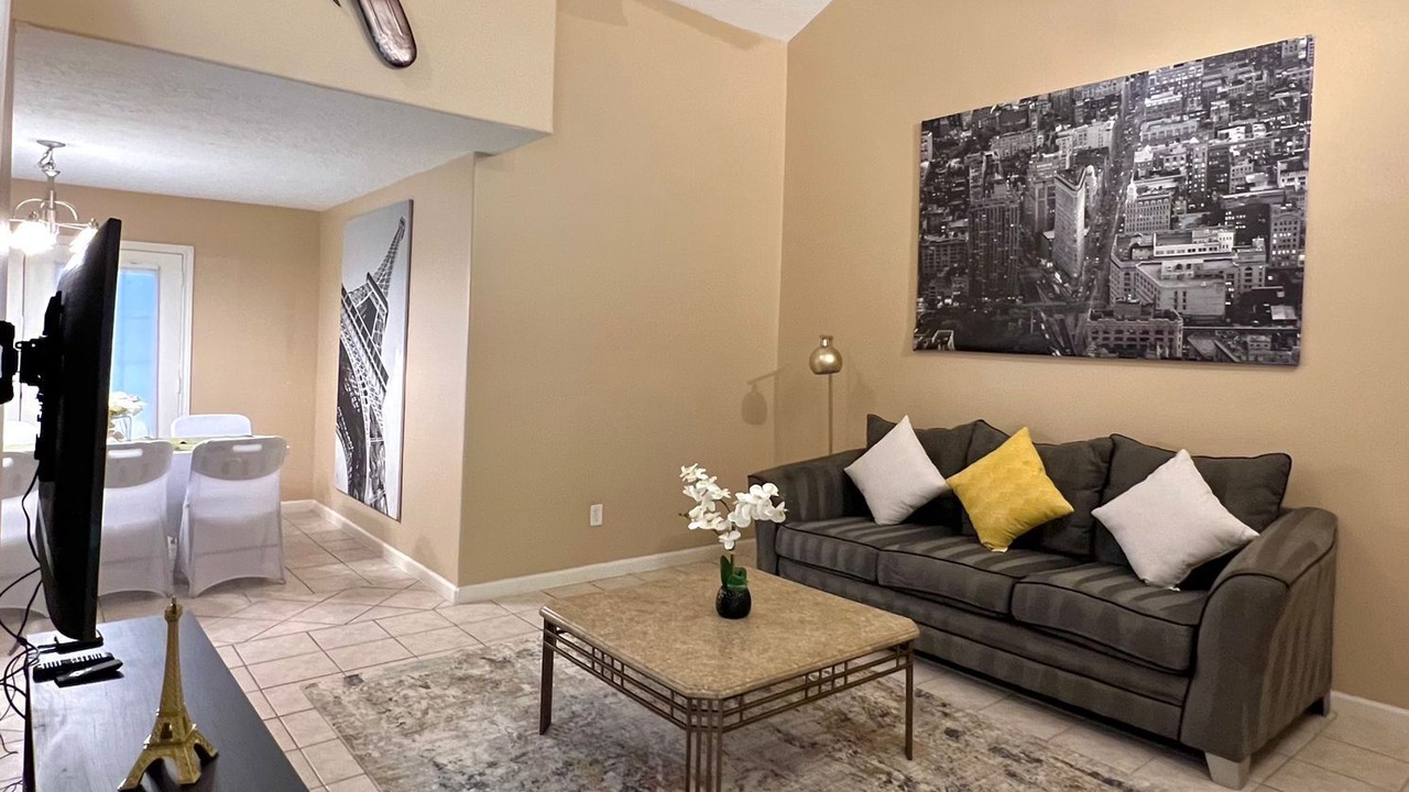 Photo of Livingroom in Northeast Houston