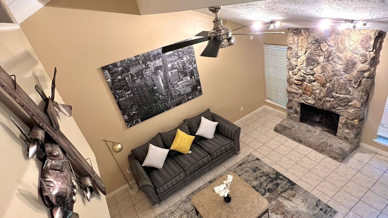 Photo of Livingroom in Northeast Houston