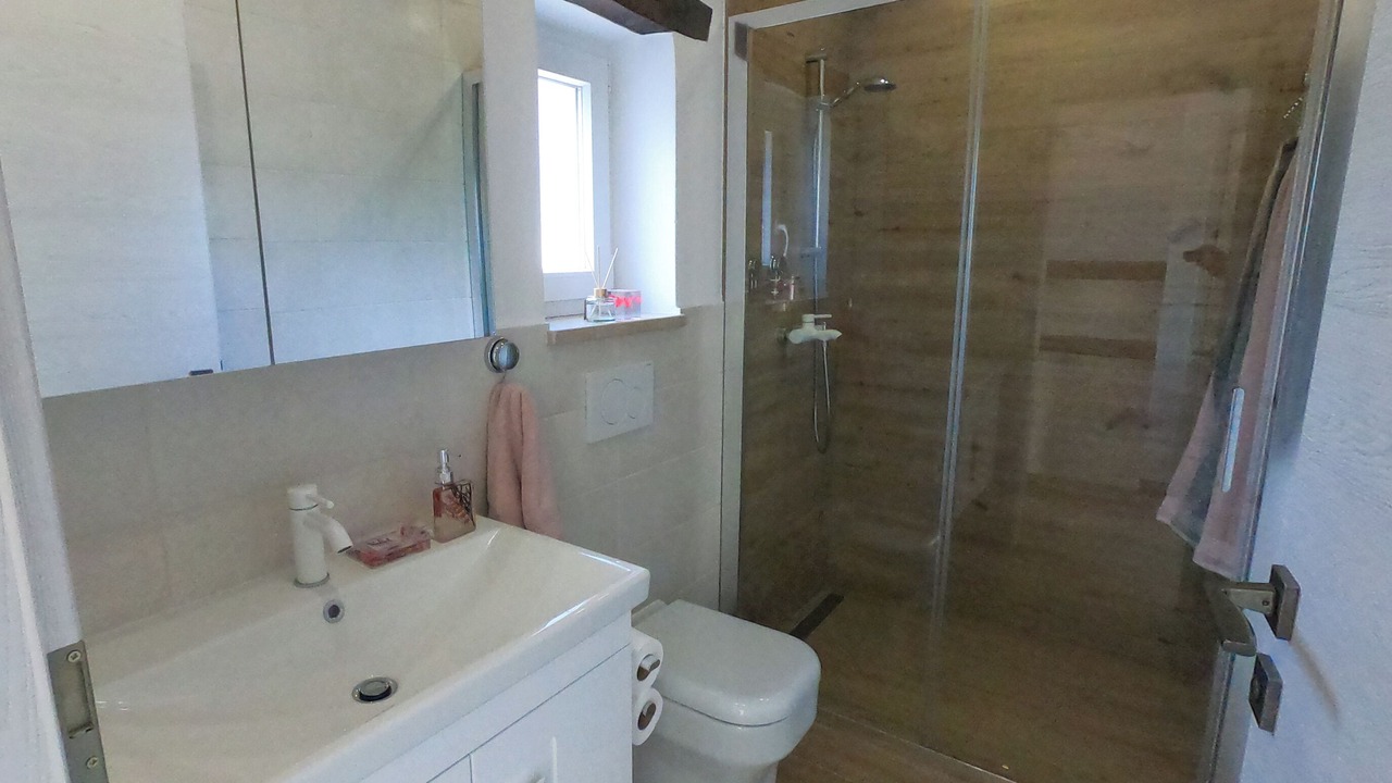 Photo of Bathroom in Brsec