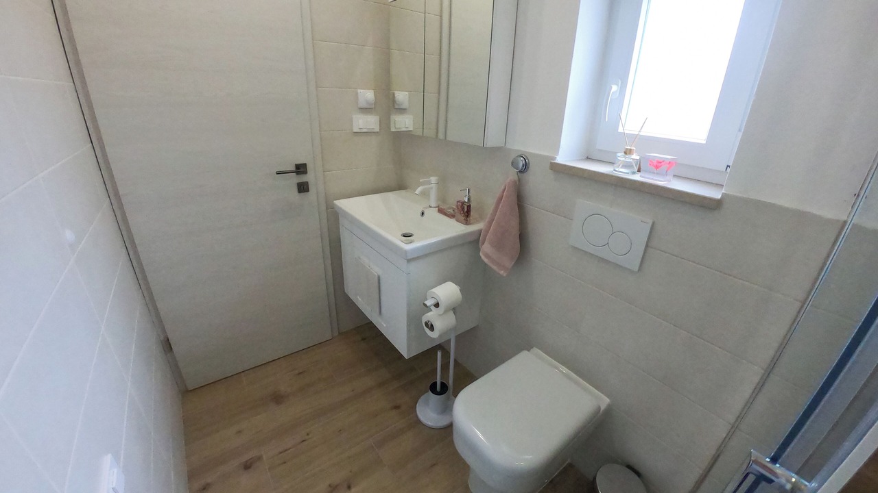 Photo of Bathroom in Brsec
