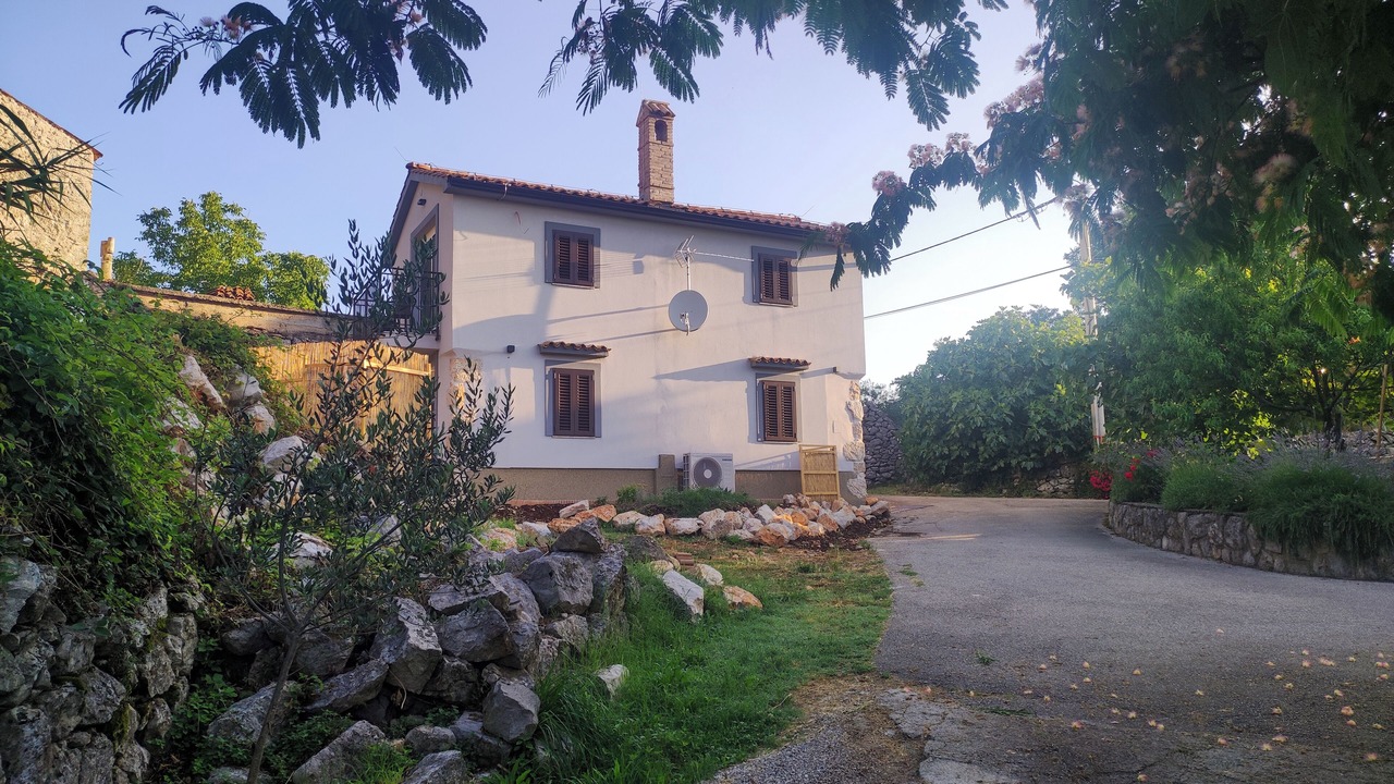 Photo of Outdoor in Brsec