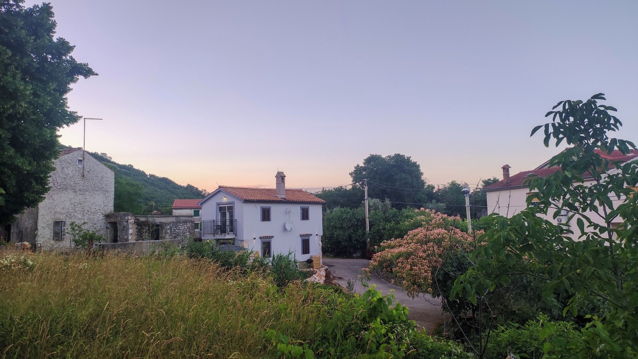 Photo of Outdoor in Brsec