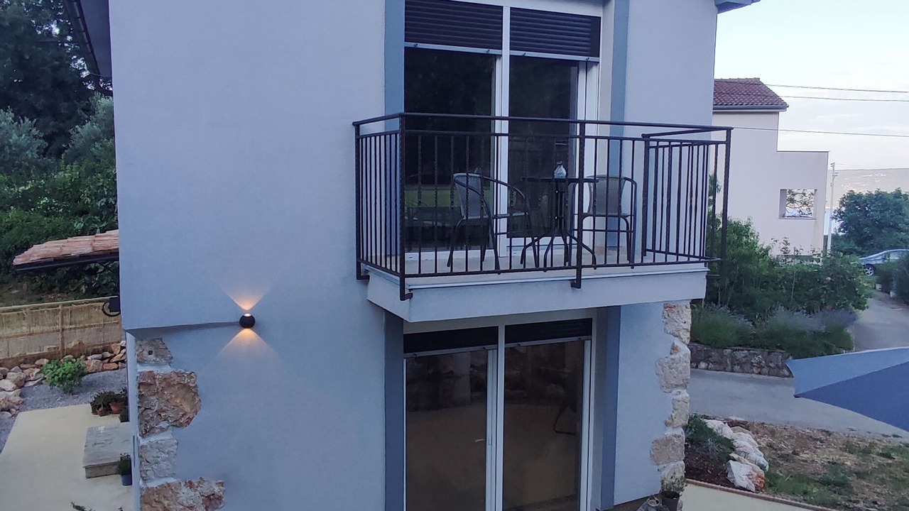 Photo of Outdoor in Brsec
