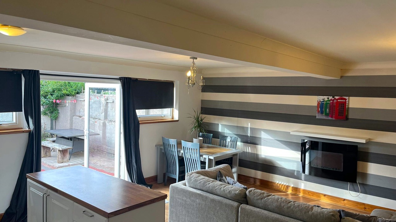 Photo of Livingroom in Gilmerton