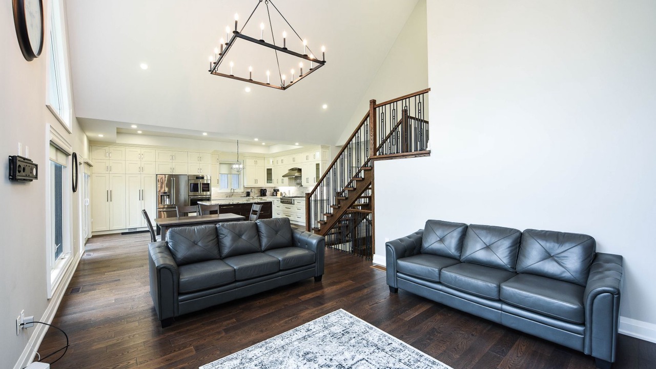 Photo of Livingroom in Wasaga Beach