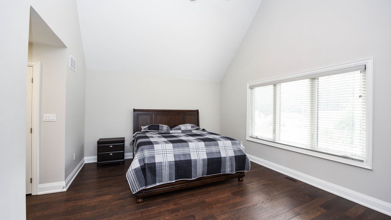 Photo of Bedroom in Wasaga Beach