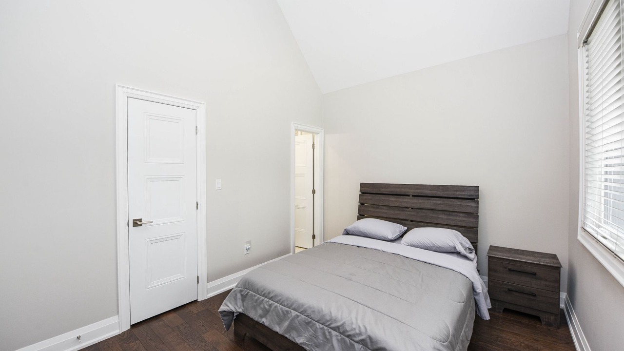 Photo of Bedroom in Wasaga Beach