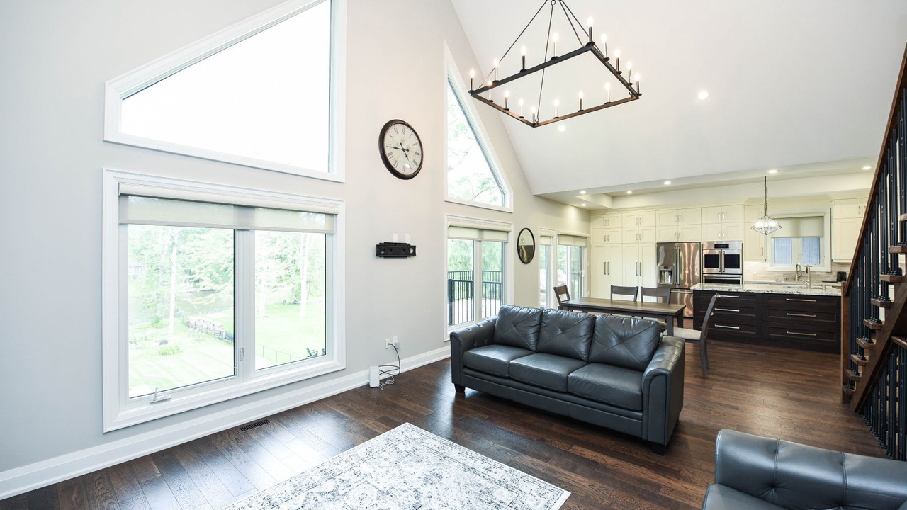 Photo of Livingroom in Wasaga Beach