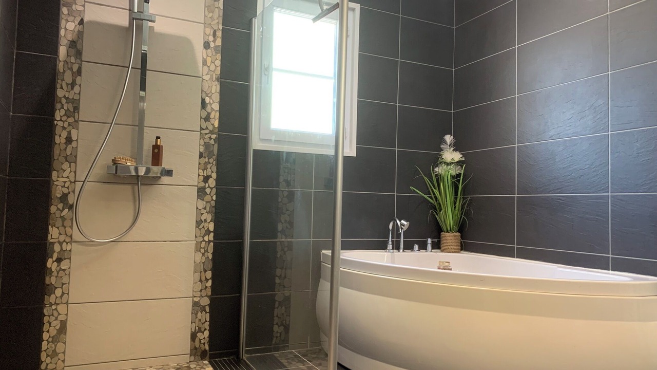 Photo of Bathroom in Montlouis-sur-Loire
