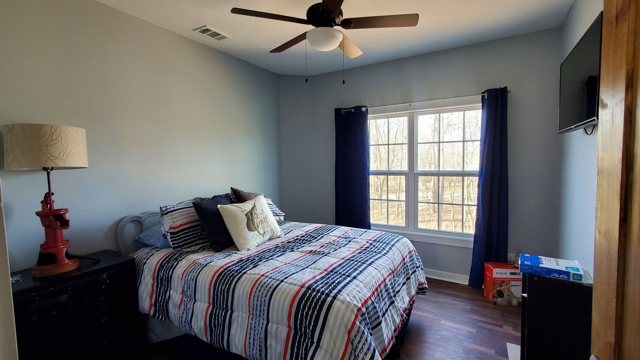 Photo of Bedroom in Appling County
