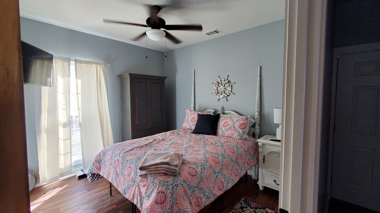 Photo of Bedroom in Appling County