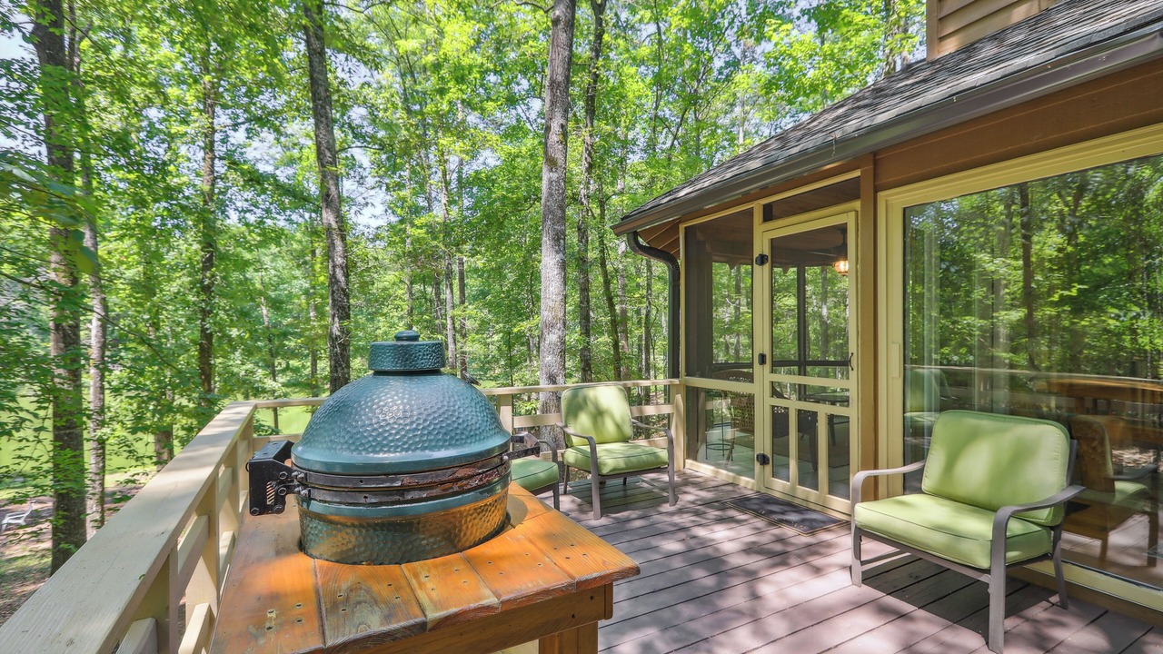 Photo of Patio Balcony in Pine Mountain Valley