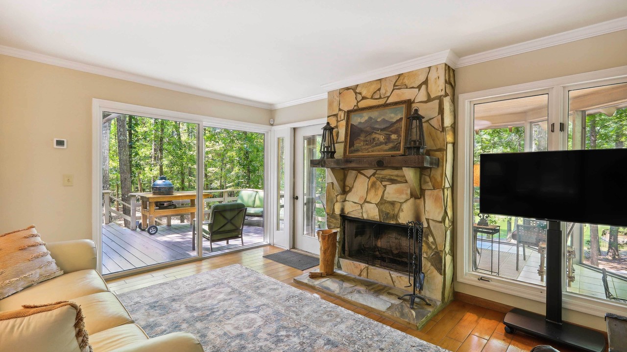 Photo of Livingroom in Pine Mountain Valley