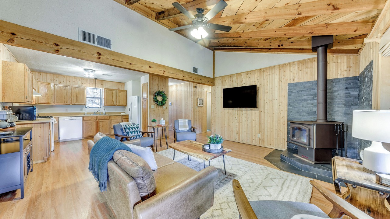 Photo of Bedroom in Cloudcroft