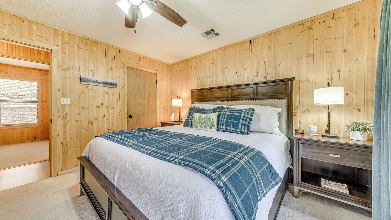 Photo of Bedroom in Cloudcroft