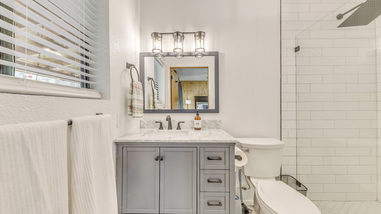 Photo of Bathroom in Cloudcroft