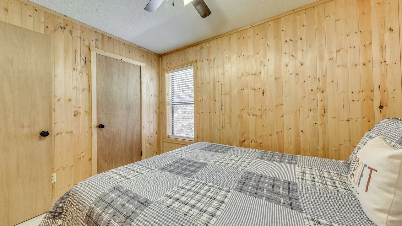 Photo of Bedroom in Cloudcroft
