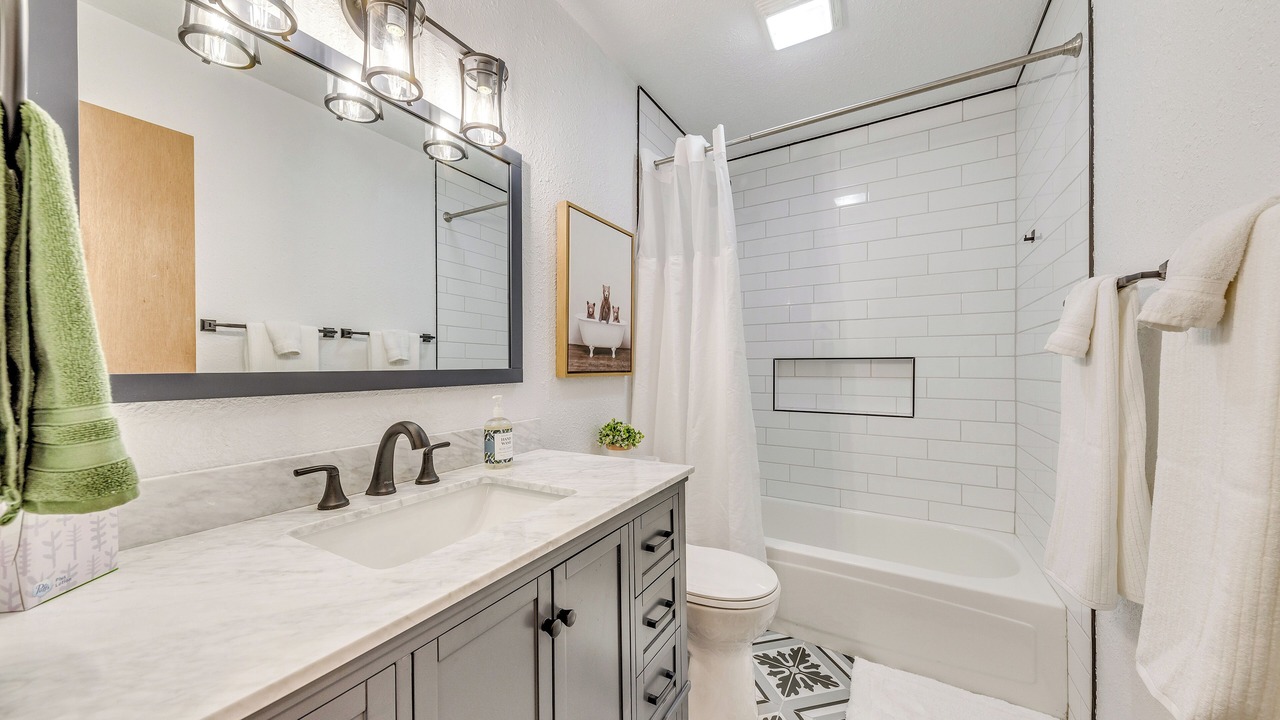 Photo of Bathroom in Cloudcroft