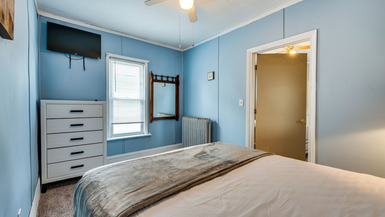 Photo of Bedroom in Bath