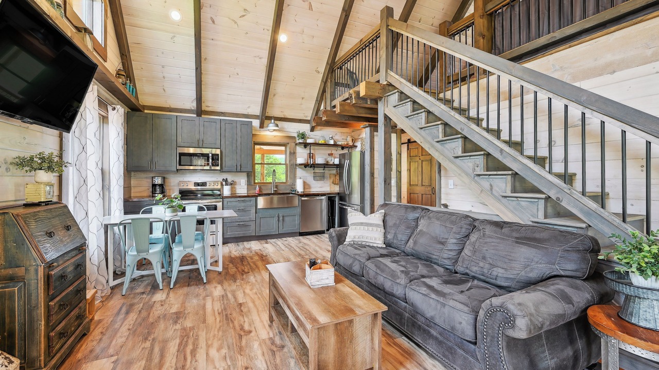 Photo of Livingroom in Burks Fork