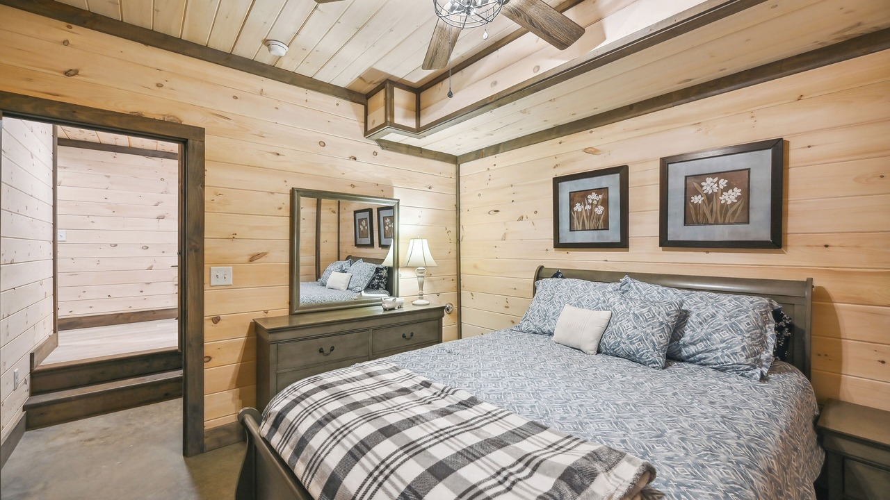 Photo of Bedroom in Burks Fork