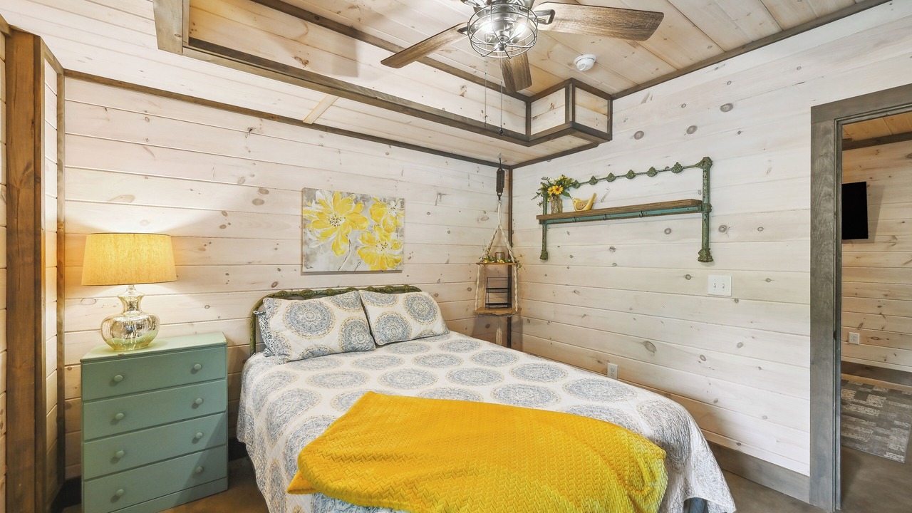 Photo of Bedroom in Burks Fork