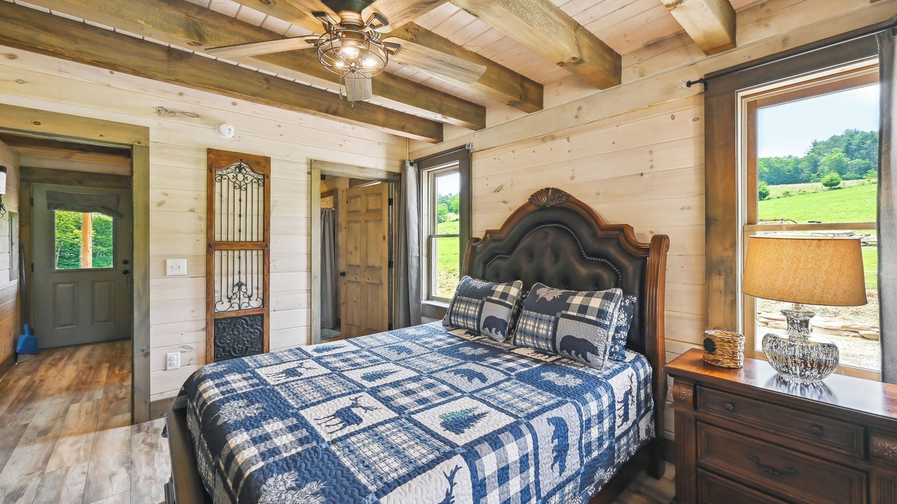 Photo of Bedroom in Burks Fork