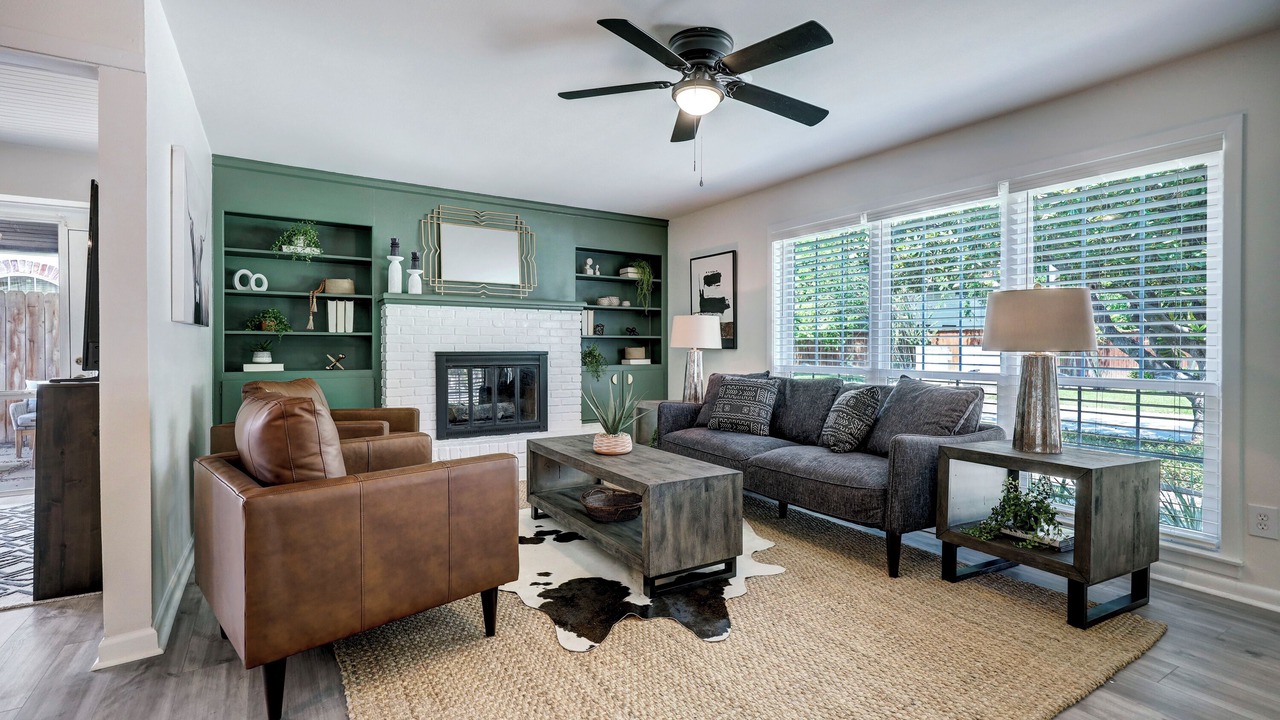Photo of Livingroom in Houston