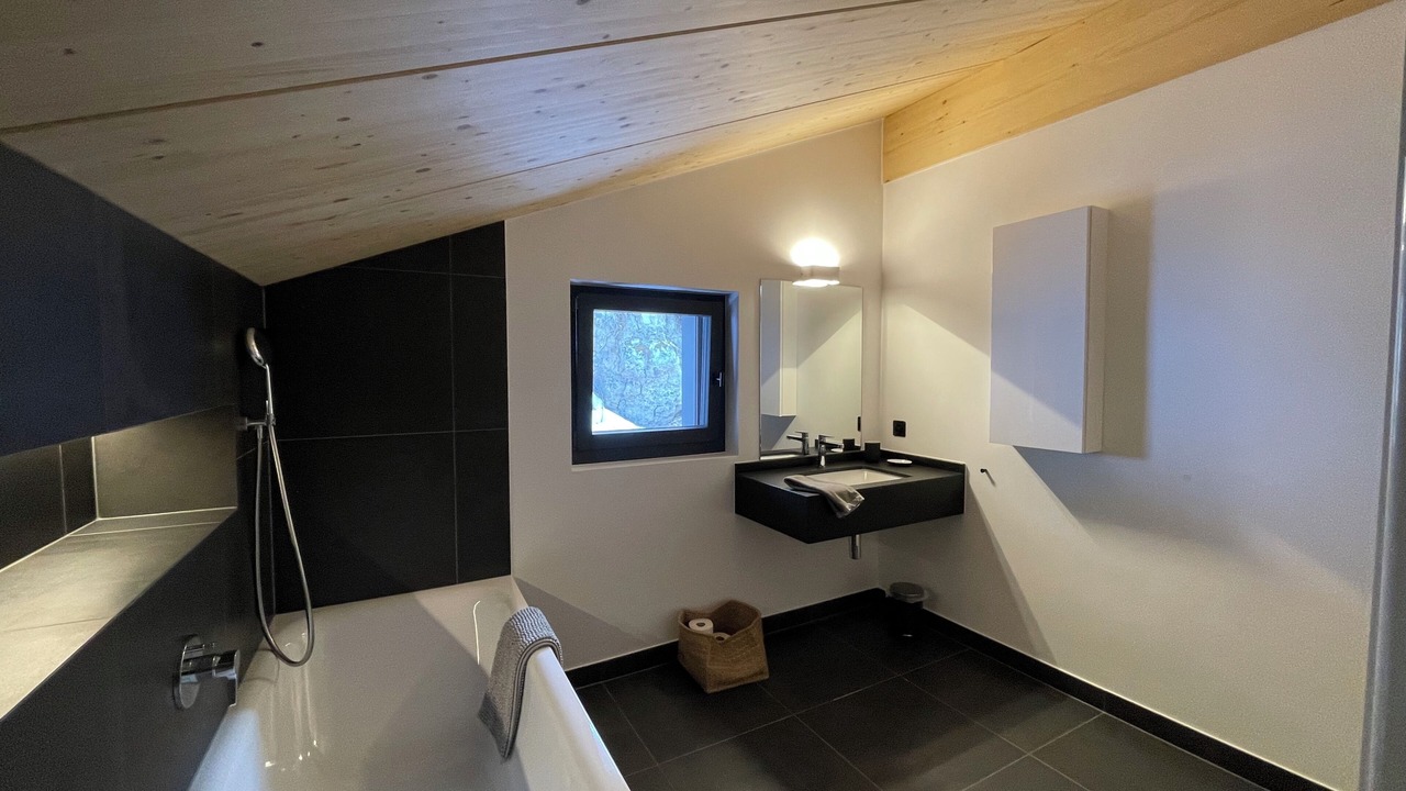 Photo of Bathroom in Saint-Pierre-de-Clages