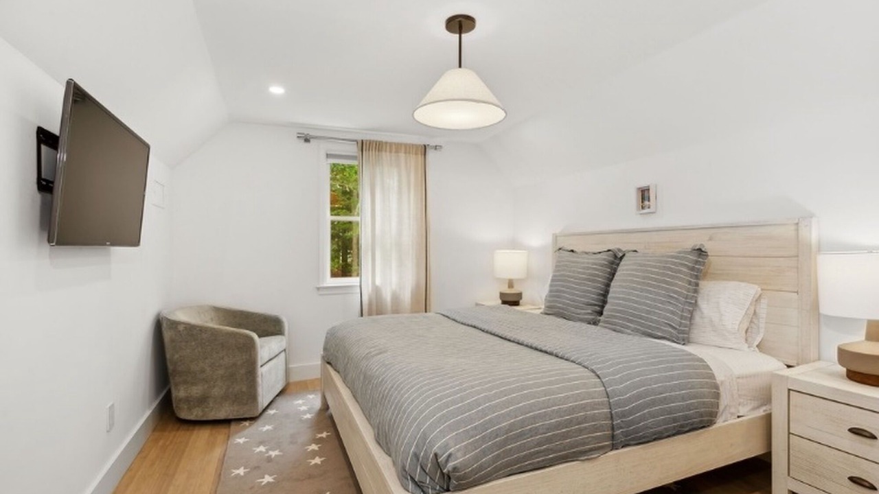 Photo of Bedroom in East Hampton North