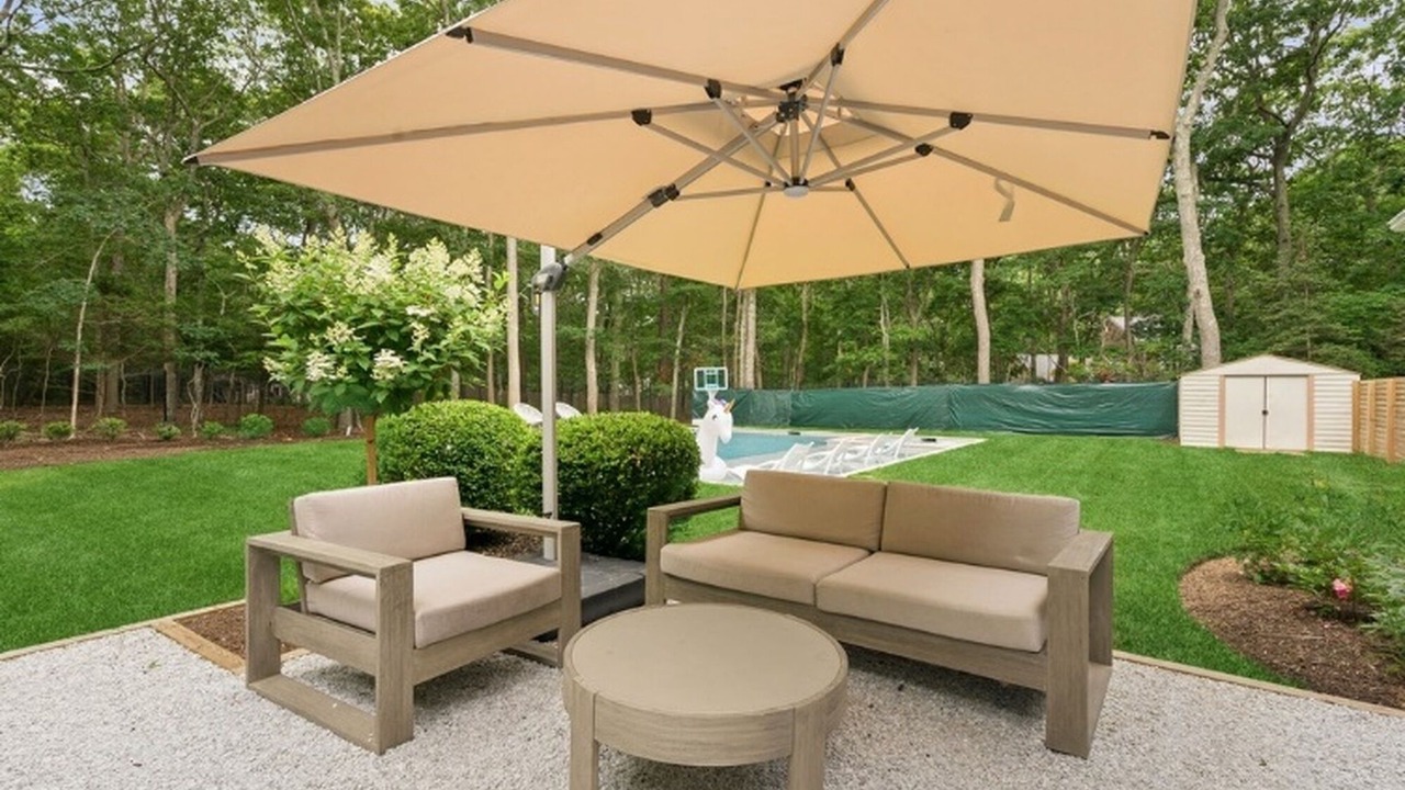 Photo of Patio Balcony in East Hampton North