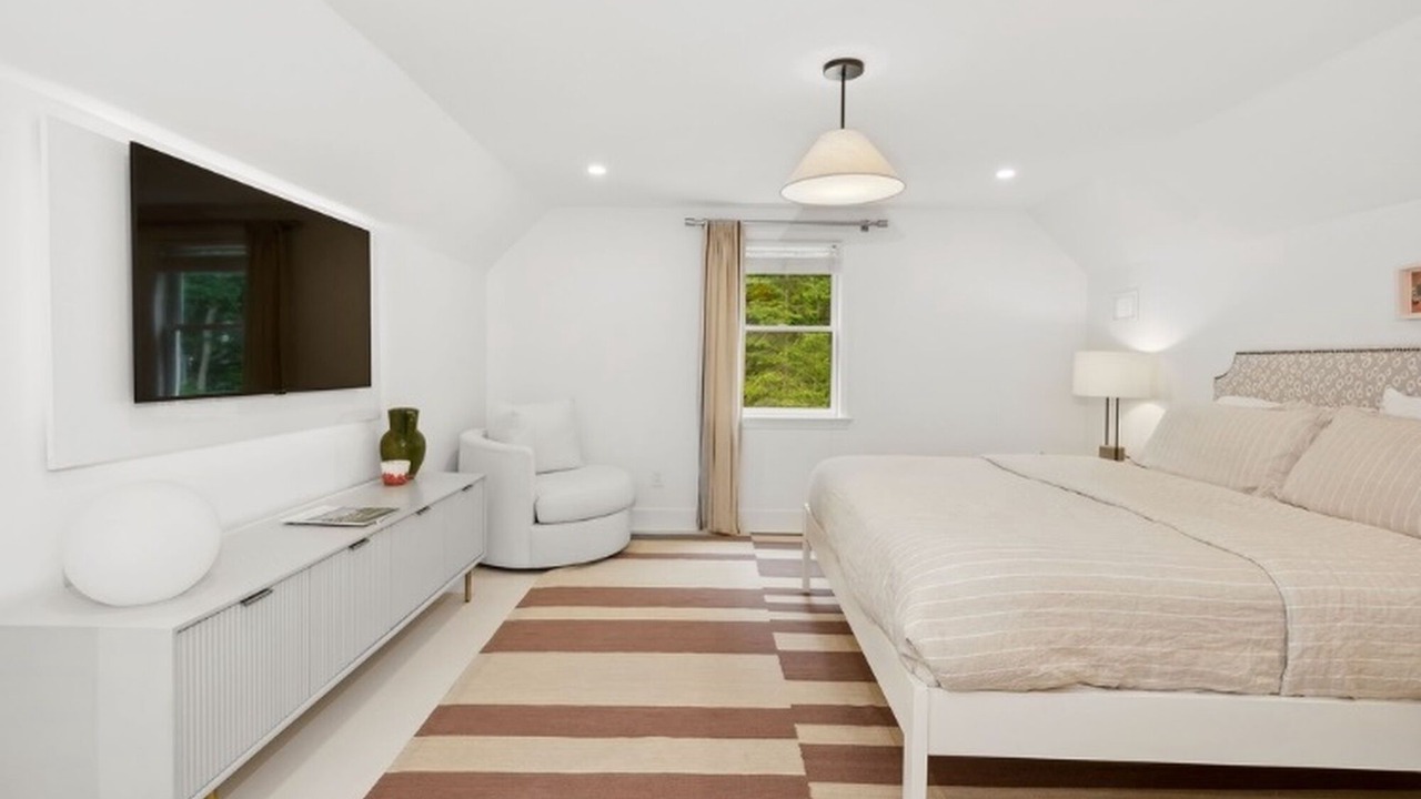Photo of Bedroom in East Hampton North